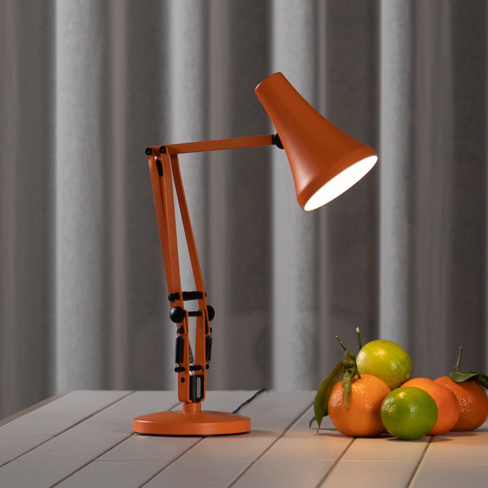 Anglepoise LED-pöytävalaisin 90 MINI MINI VIVID, oranssi, USB